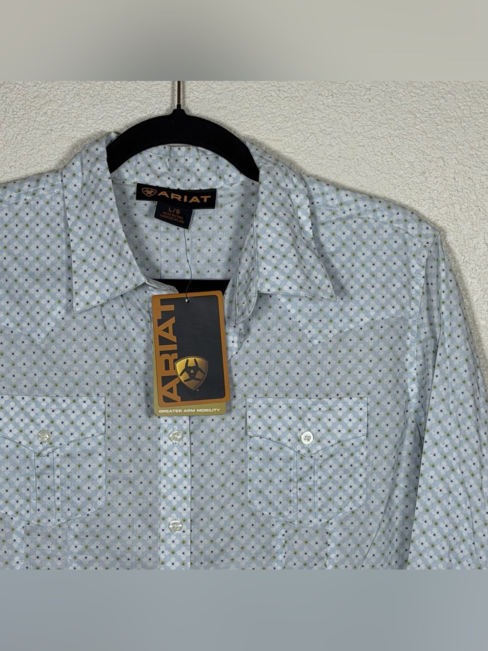 NWT Ariat Women’s L Blue Floral Lara Shirt Collared Button Down Cotton Western